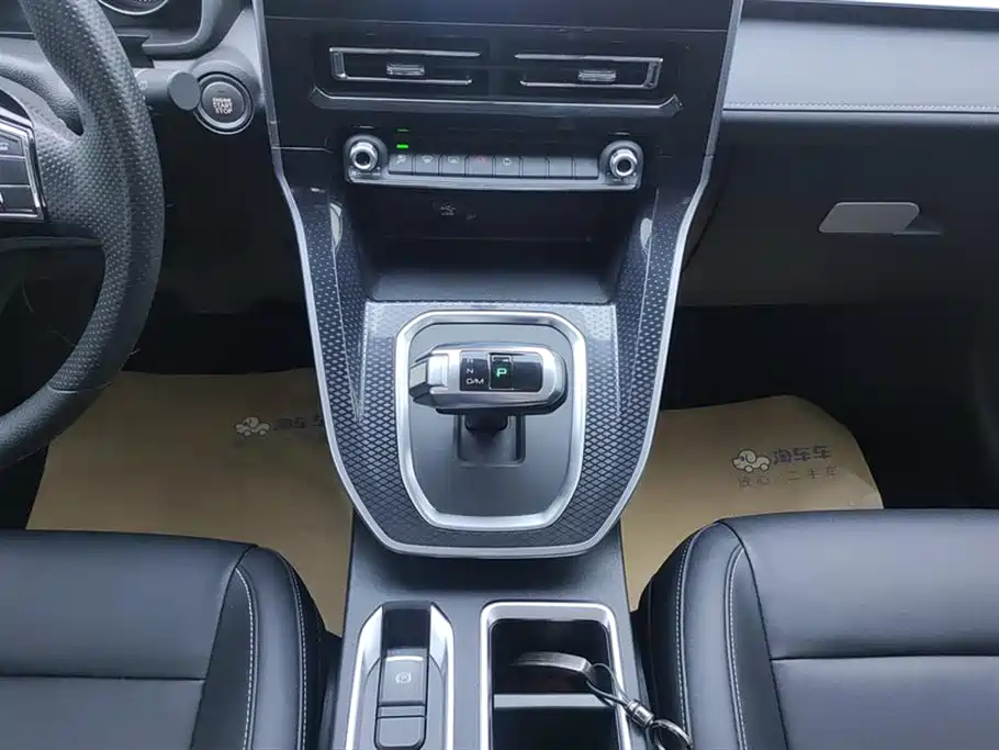 Haval M6 2022 — фото 16
