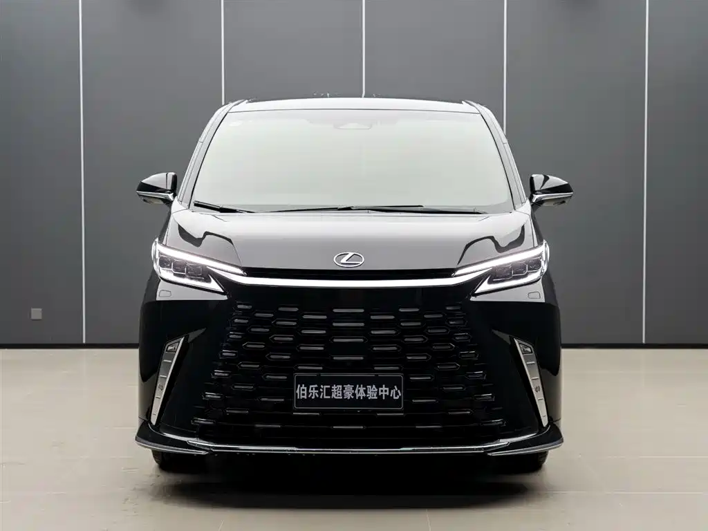 Lexus LM 2024