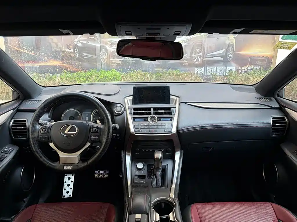 Lexus NX 2015 — фото 13