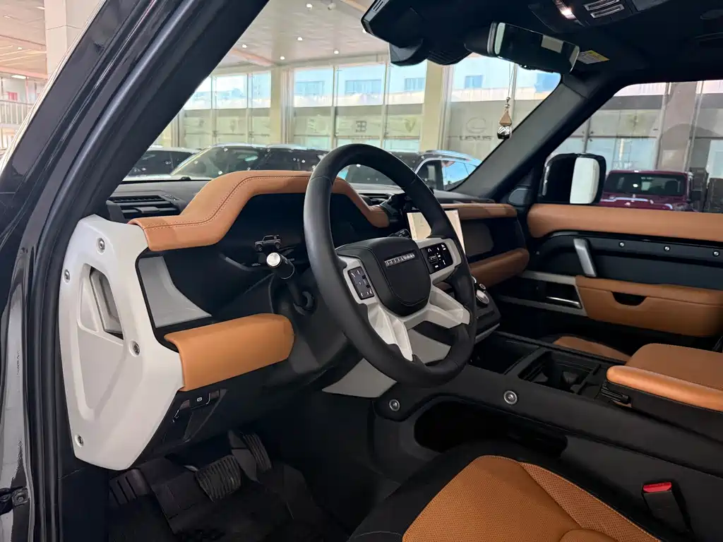 Land Rover Defender 2024 — фото 6