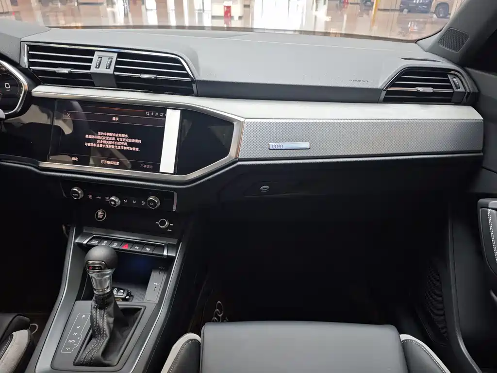 Audi Q3 2025 — фото 15