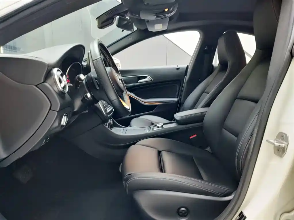 Mercedes-Benz CLA 2016