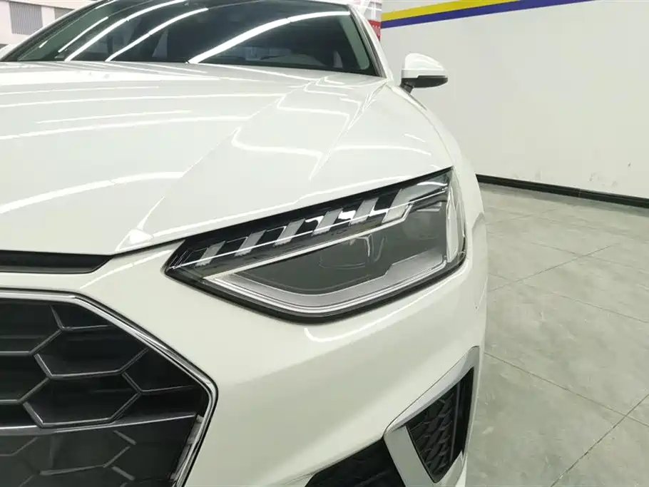 Audi A4L 2020