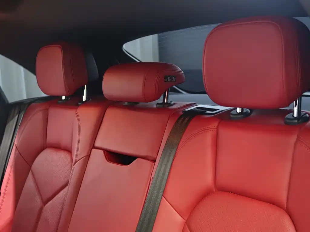 Porsche Macan 2017 — фото 10