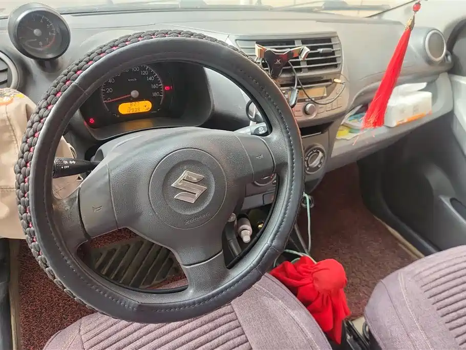 Suzuki Alto 2015 — фото 12