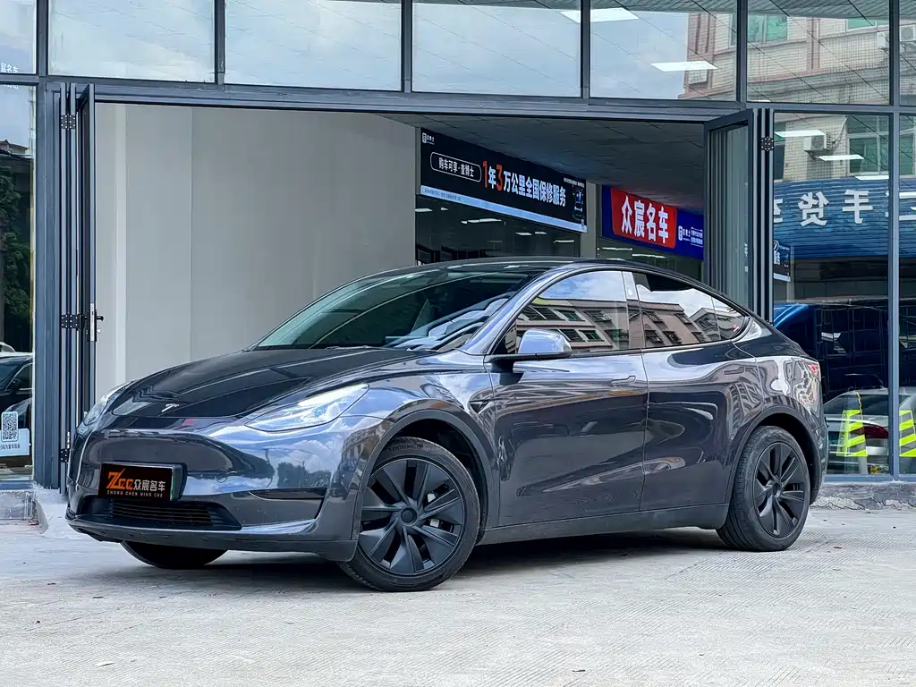 Tesla Model Y 2024 — фото 1