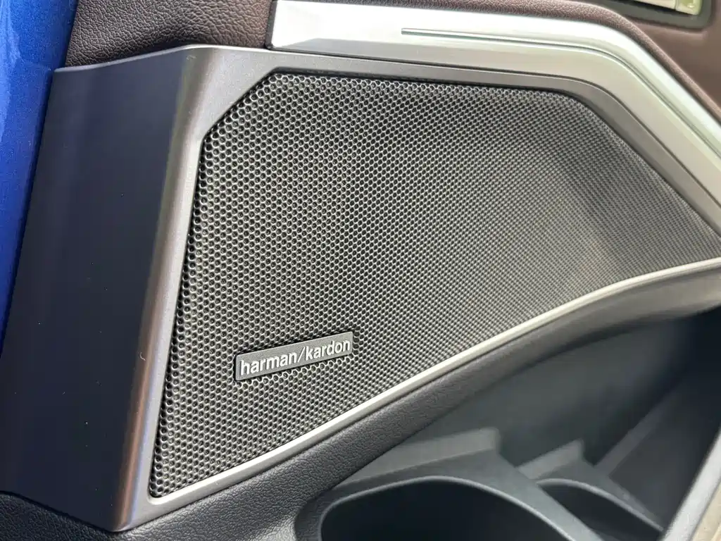 BMW 3 Series 2021 — фото 19