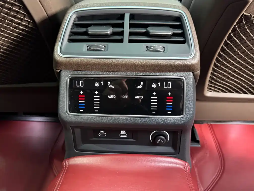 Audi A7L 2023 — фото 24