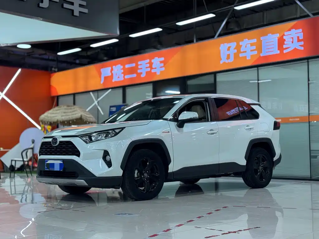 Toyota RAV4 2021