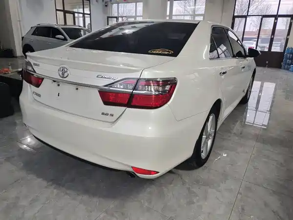 Toyota Camry 2015
