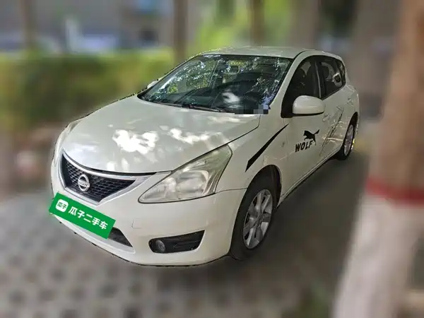 Nissan Tiida 2015