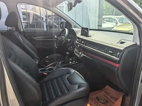 Dongfeng Fengxing SX6 2019