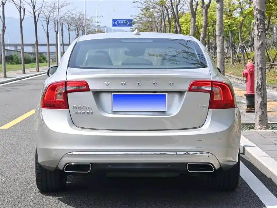 Volvo S60 2017 — фото 4