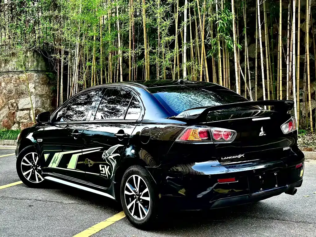 Mitsubishi Lancer EX 2016