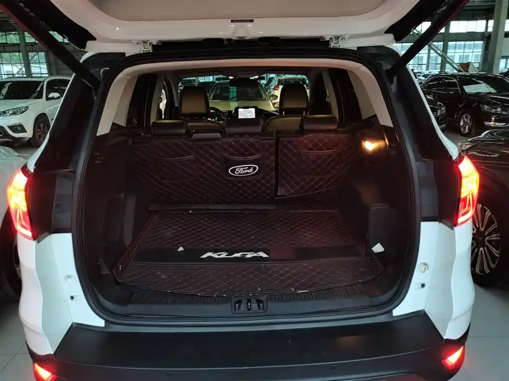 Ford Kuga 2021 — фото 19