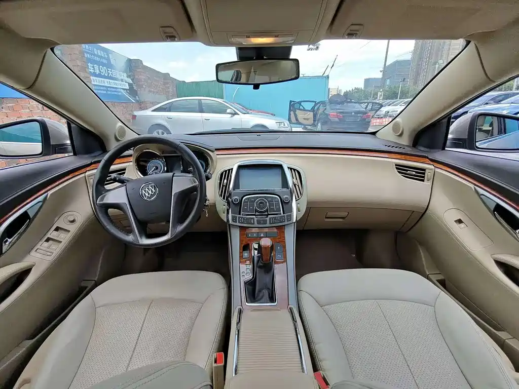 Buick LaCrosse 2012 — фото 11