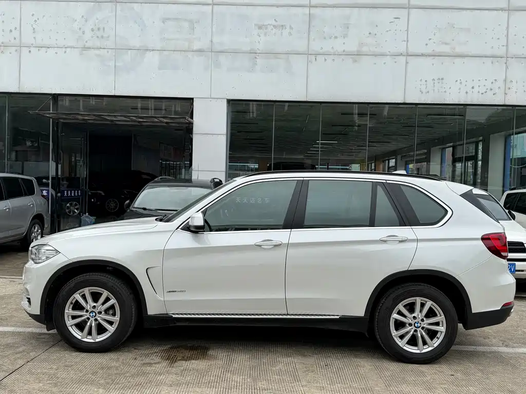 BMW X5 2015 — фото 2