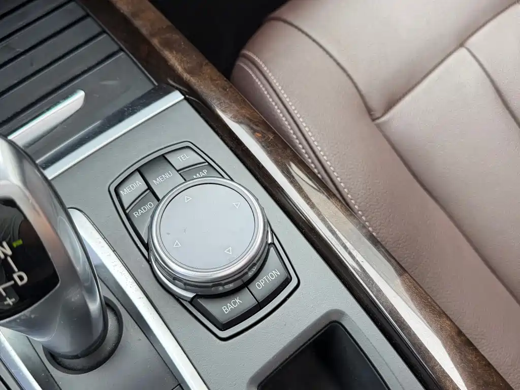 BMW X5 2015 — фото 16
