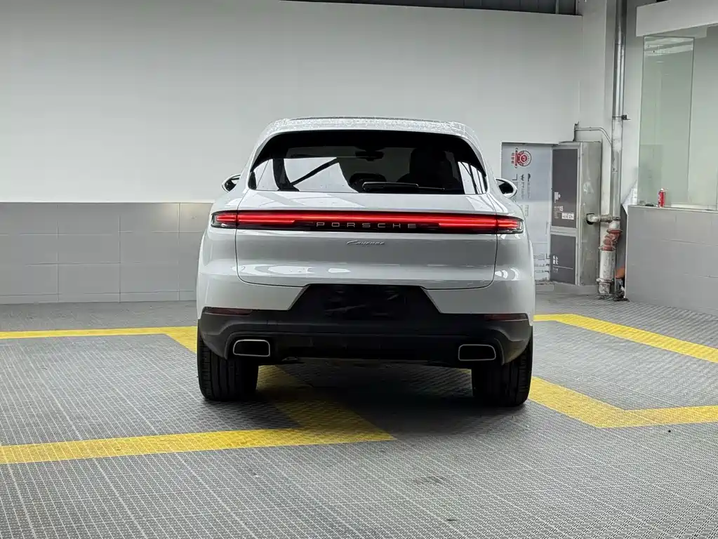 Porsche Cayenne 2024