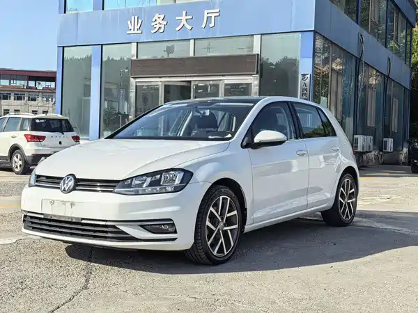 Volkswagen Golf 2020