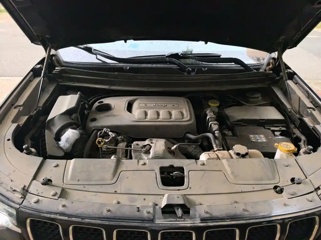 Jeep Grand Commander 2018 — фото 21
