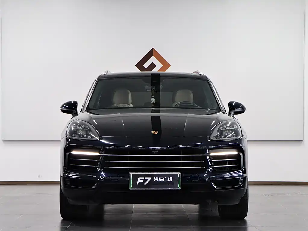 Porsche Cayenne Hybrid 2021 — фото 2