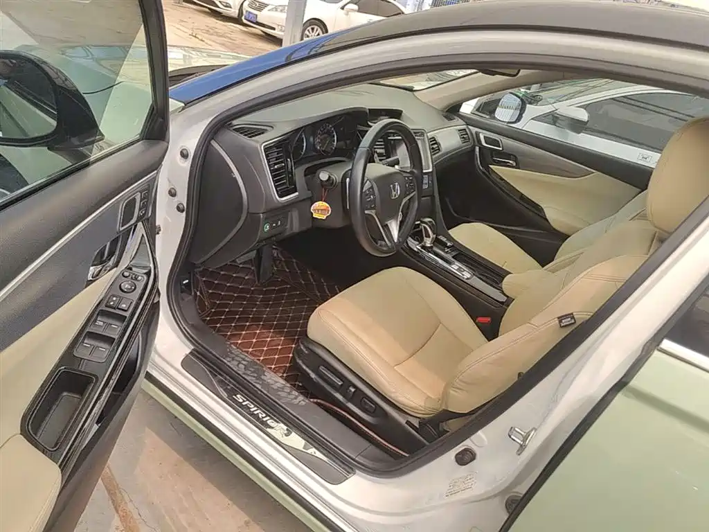 Honda Spirior 2016 — фото 16