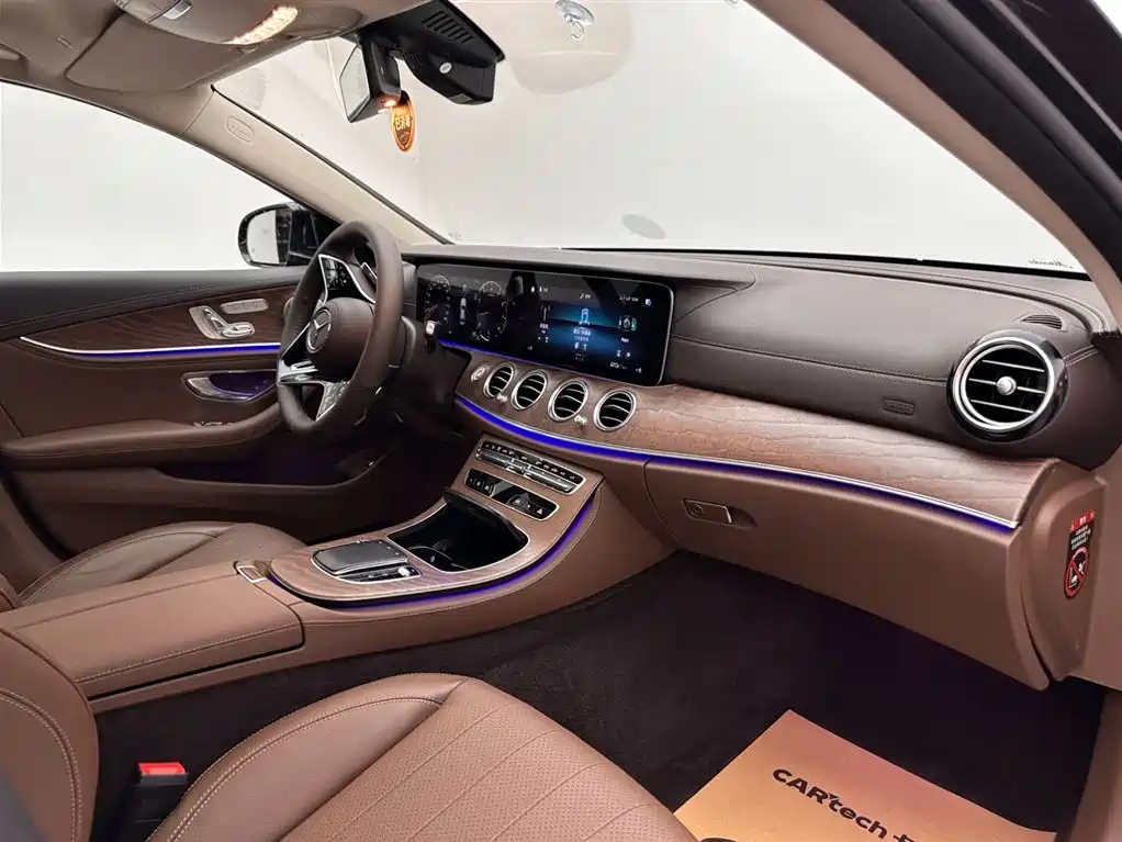 Mercedes-Benz E-Class 2021 — фото 11