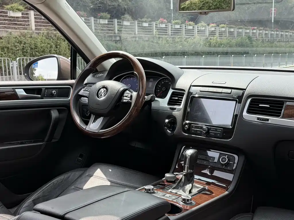 Volkswagen Touareg 2014