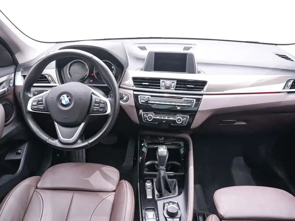 BMW X1 2019 — фото 12