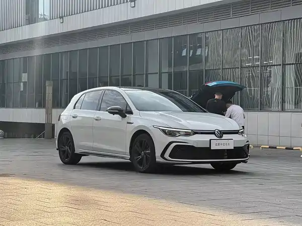 Volkswagen Golf 2023