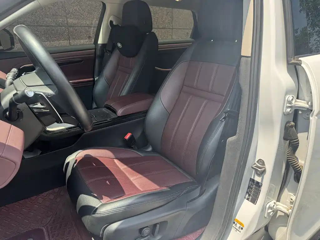 Land Rover Evoque PHEV 2023 — фото 14