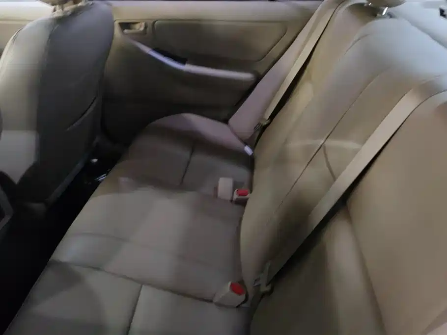 Toyota Corolla 2015 — фото 11