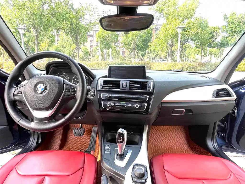 BMW 1 Series 2016 — фото 12