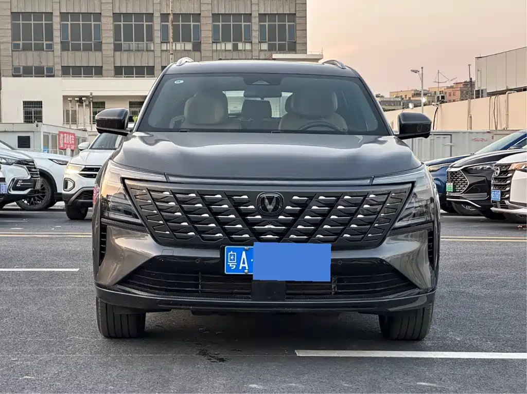 Changan CS75 PLUS 2025 — фото 2