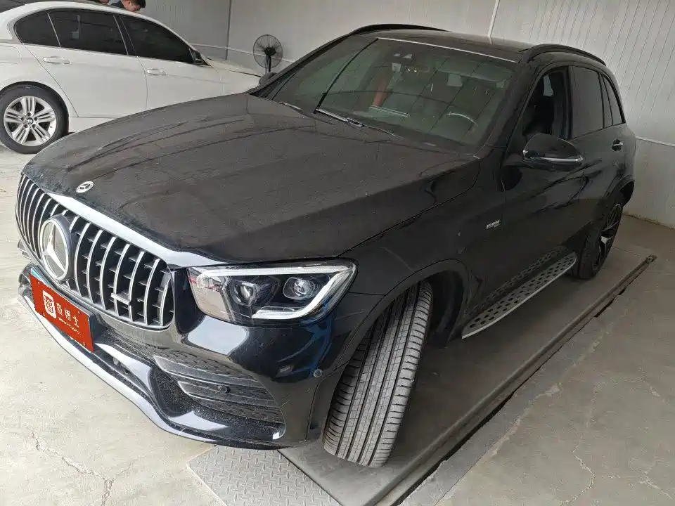 Mercedes-Benz GLC AMG 2021 — фото 1