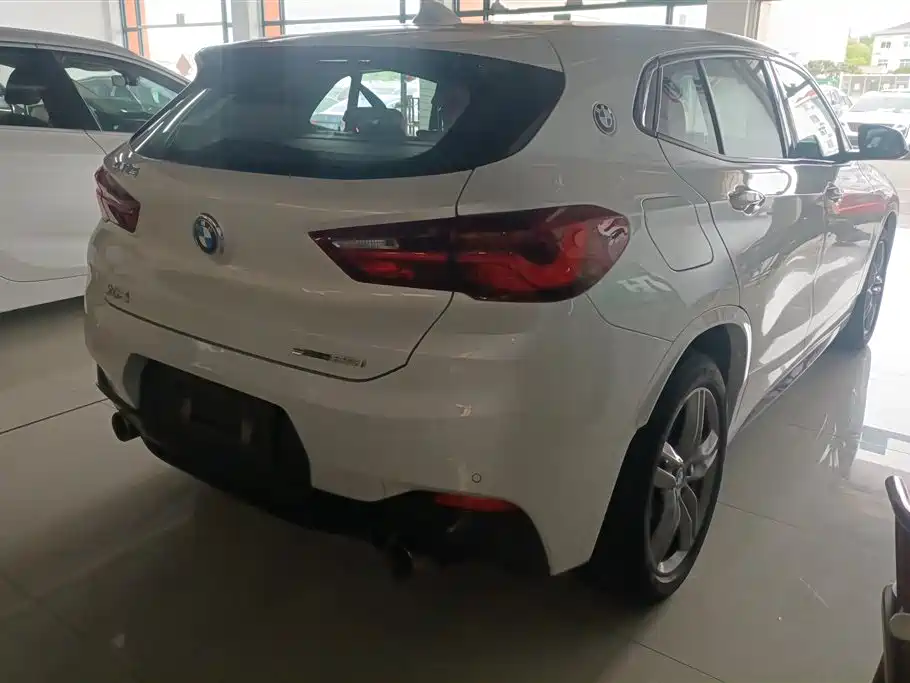 BMW X2 2022 — фото 3