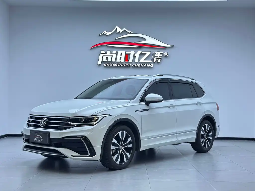 Volkswagen Tiguan L 2024 — фото 1