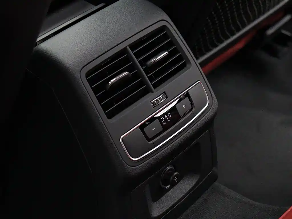 Audi S4 2024 — фото 9