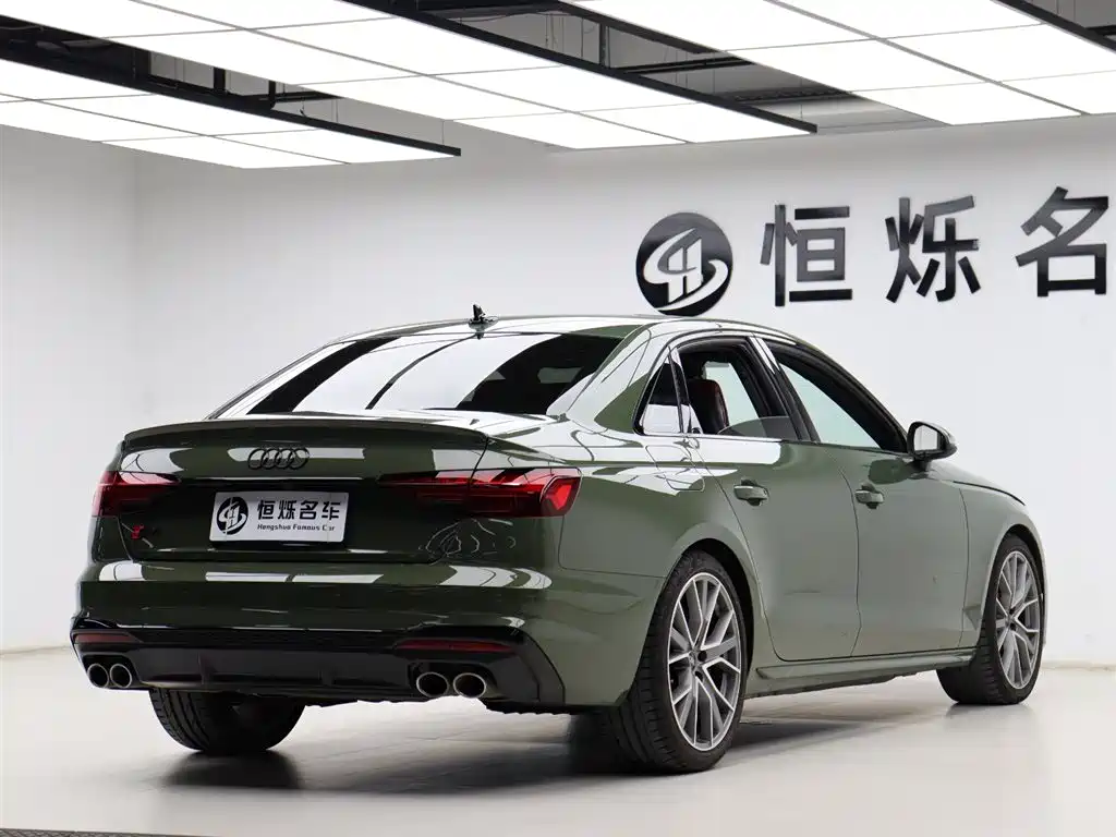 Audi S4 2024 — фото 28
