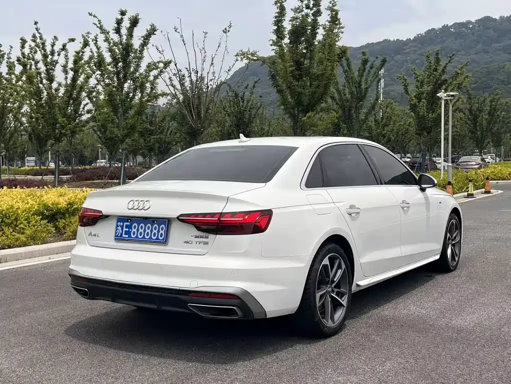 Audi A4L 2020 — фото 6