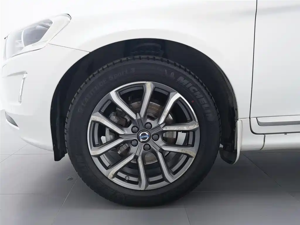 Volvo XC60 2016 — фото 17