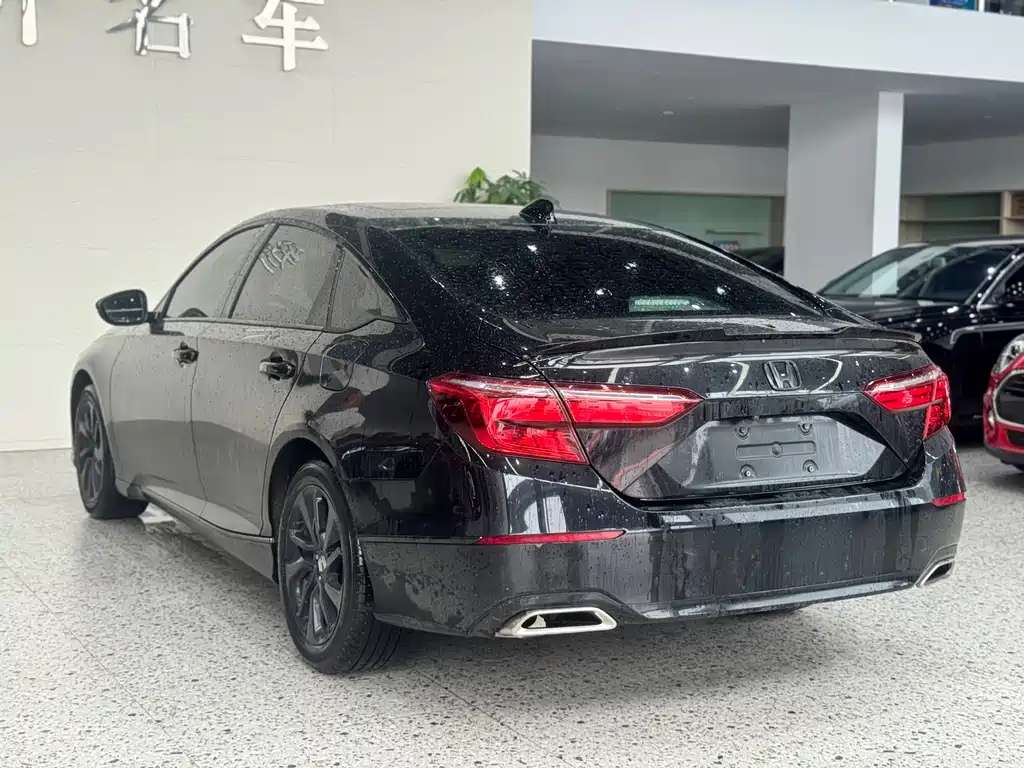 Honda Inspire 2021 — фото 11