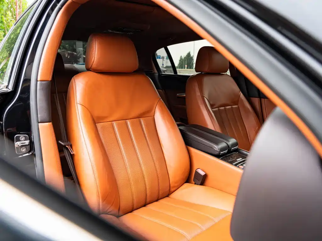 Bentley Flying Spur 2013 — фото 13