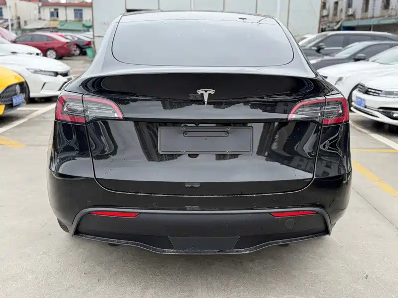 Tesla Model Y 2021 — фото 9