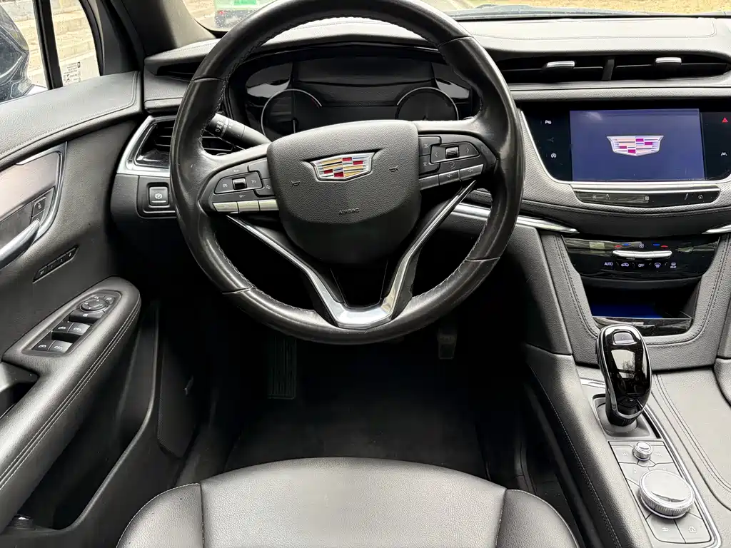 Cadillac XT6 2020 — фото 10