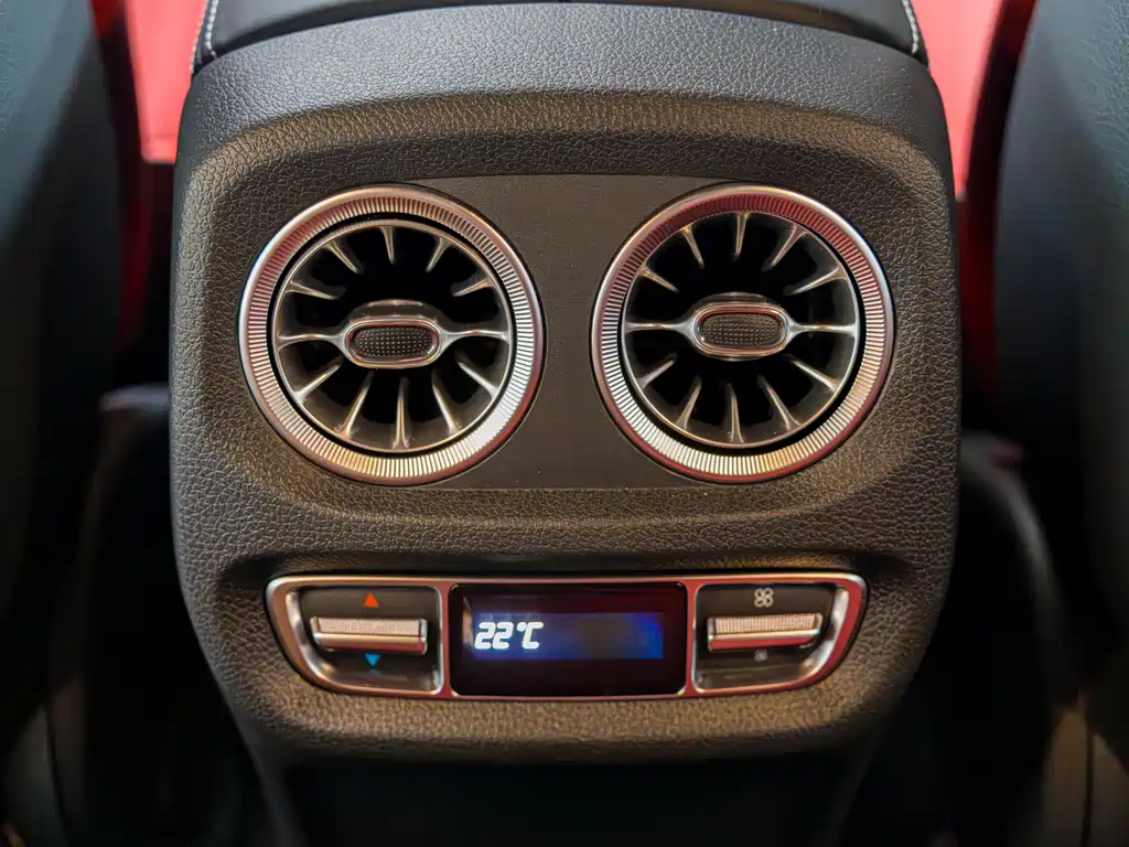 Mercedes-Benz G-Class 2023 — фото 13