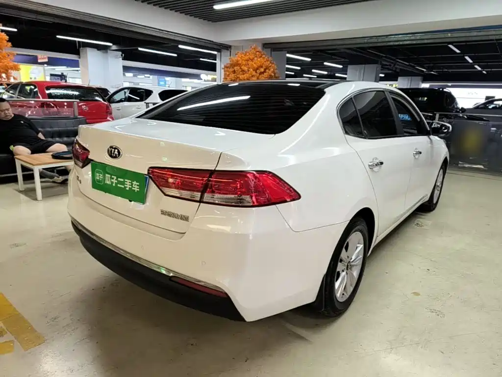 Kia K4 2015