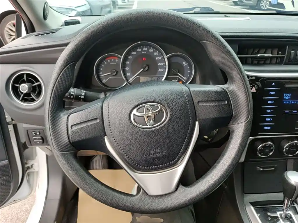 Toyota Corolla 2019 — фото 11