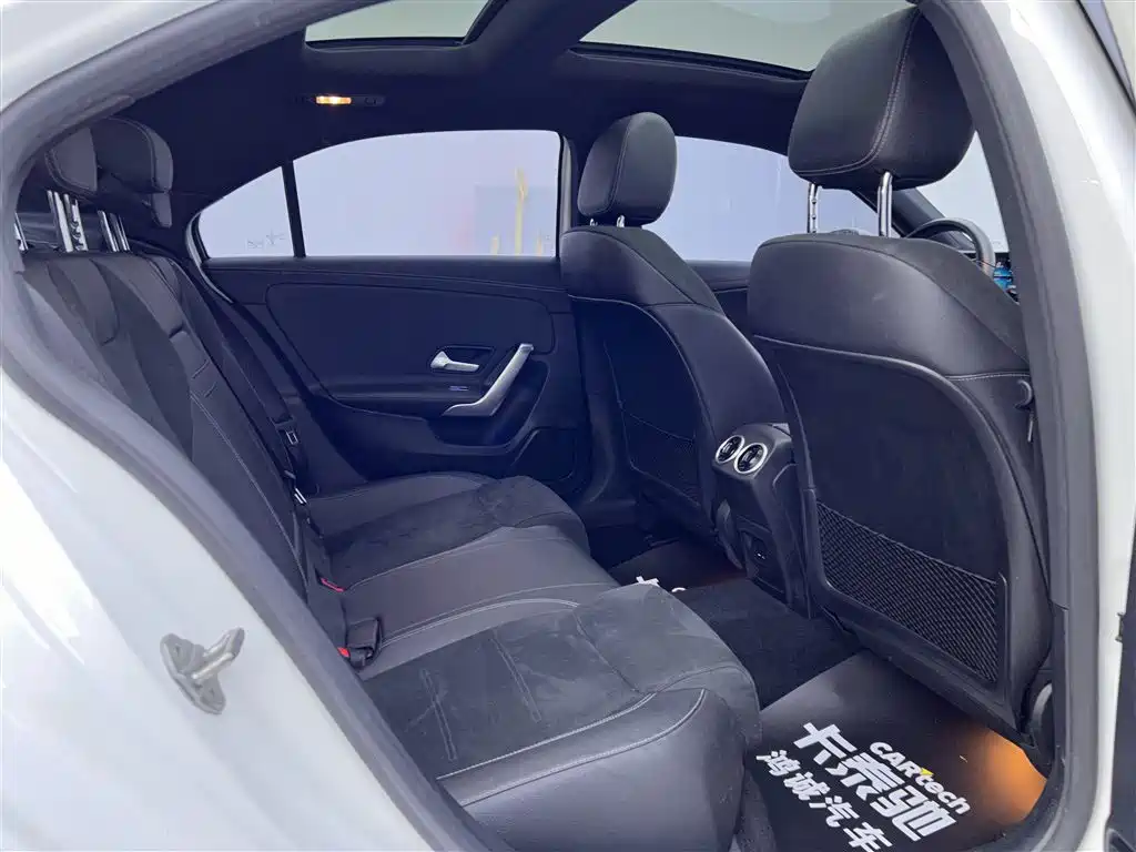Mercedes-Benz A-Class 2020 — фото 23